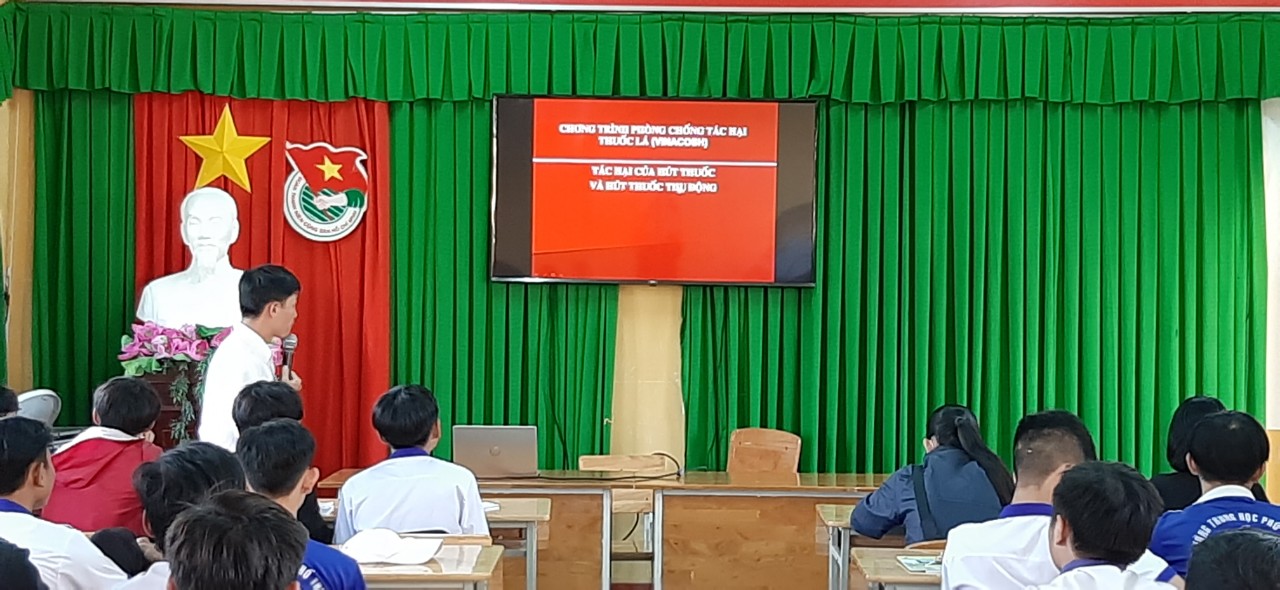 Đoàn trường THPT Thạnh Tân tổ chức chuyên đề tác hại của thuốc lá và b.ạ.o l.ự.c học đường 2020-2021
