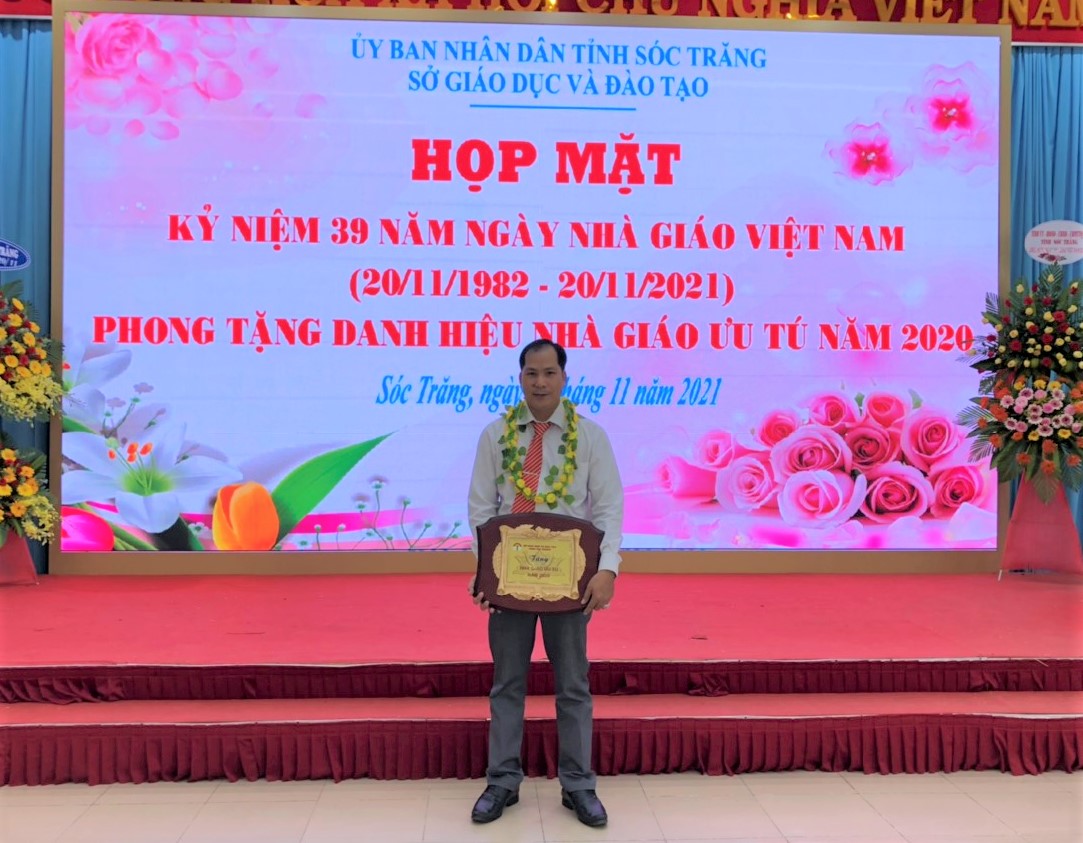 Thầy Quách Hồng Thanh - Trường THPT Thạnh Tân vinh dự nhận danh hiệu Nhà giáo Ưu tú năm 2020